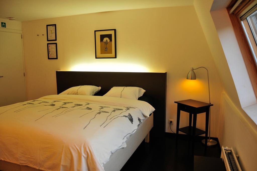 Bed and Breakfast Logies Zen Aan Zee Остенде Номер фото