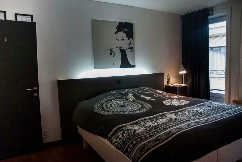 Bed and Breakfast Logies Zen Aan Zee Остенде Екстер'єр фото