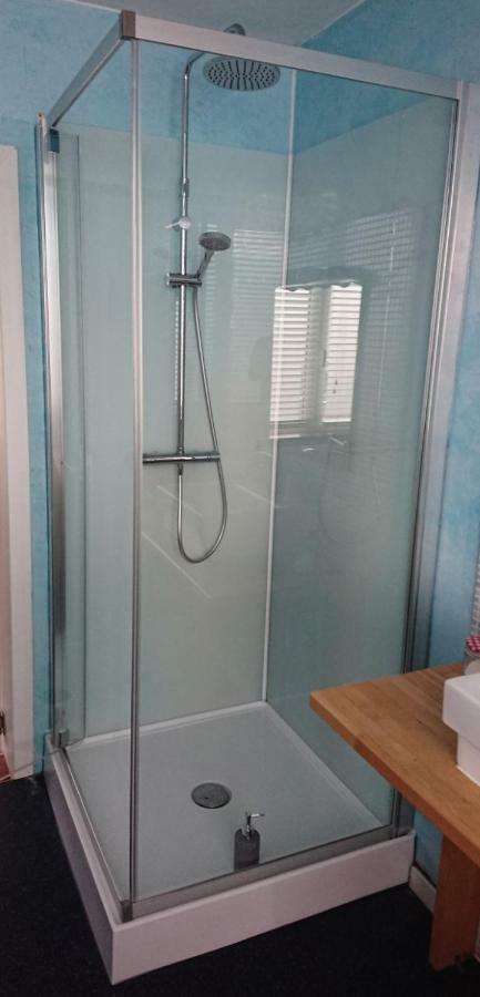 Bed and Breakfast Logies Zen Aan Zee Остенде Екстер'єр фото